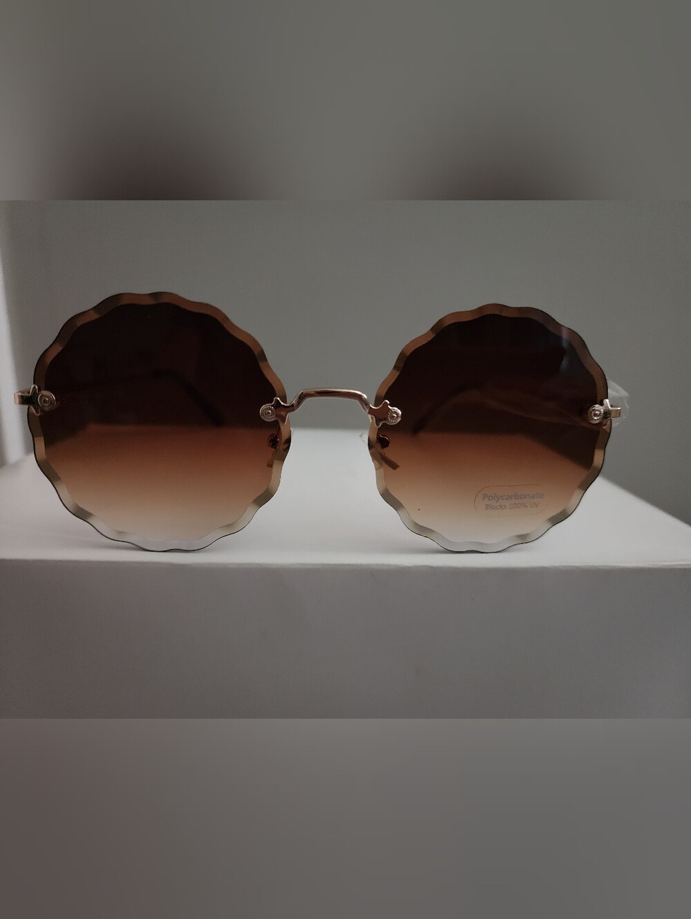 NWT Oversized Scalloped Rimless Round Sunglasses - Brown Gradien